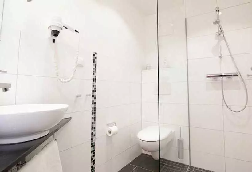 ホテル Restaurant Poststuben