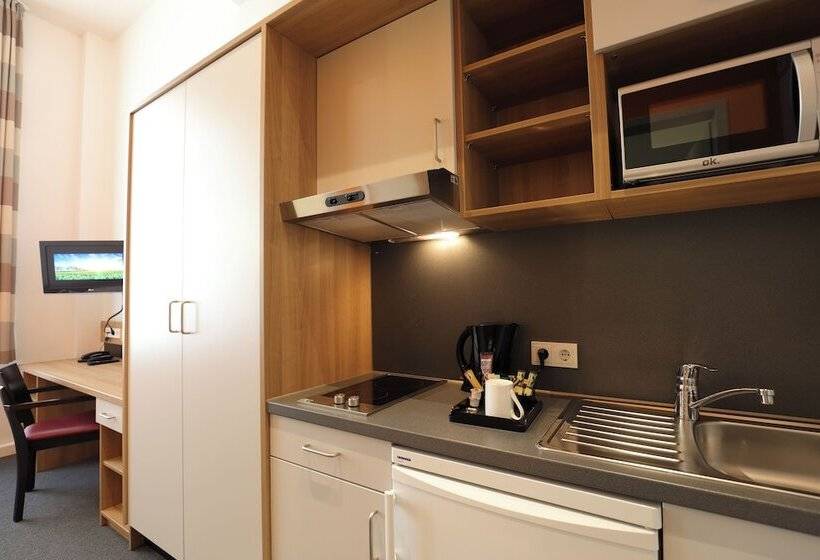 Отель Townhouse Dusseldorf