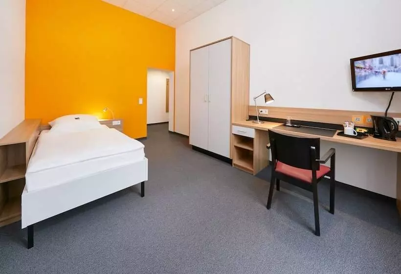 هتل Townhouse Dusseldorf