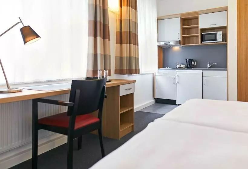 هتل Townhouse Dusseldorf