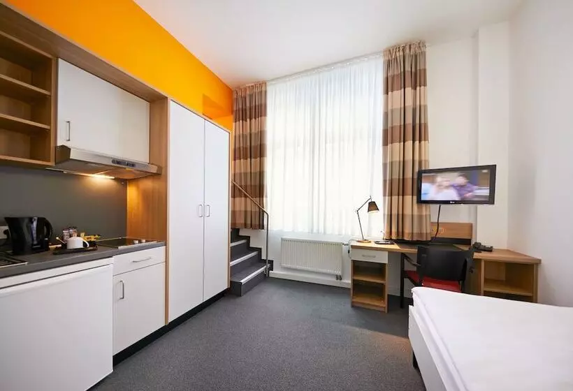 هتل Townhouse Dusseldorf