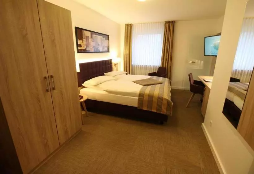 Отель Zum Adler Superior