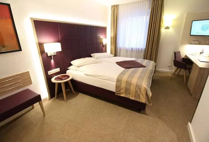 Отель Zum Adler Superior