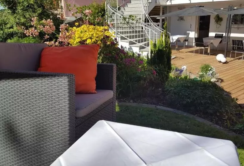 بنسيون Gästehaus Am Sonnenhügel