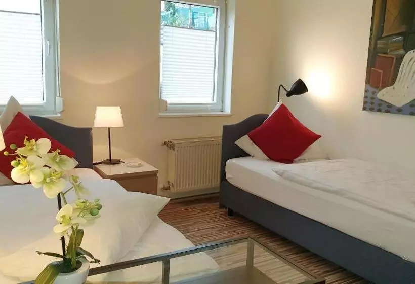 بنسيون Gästehaus Am Sonnenhügel