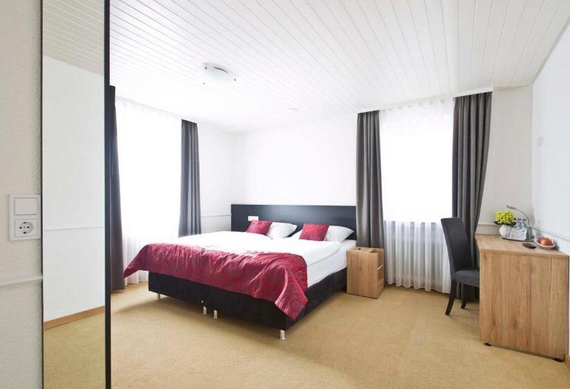 펜션 Landgasthof Lamm