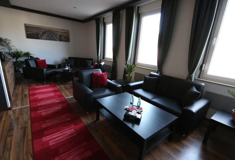 Отель Deutscher Hof