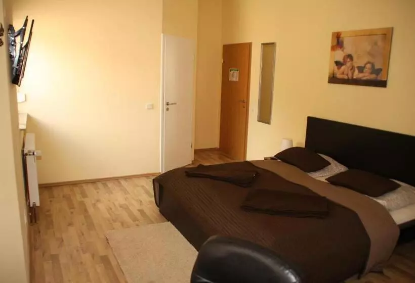 فندق Deutsches Haus