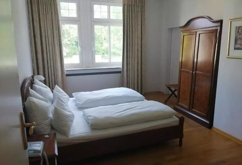 Отель Haus Delecke