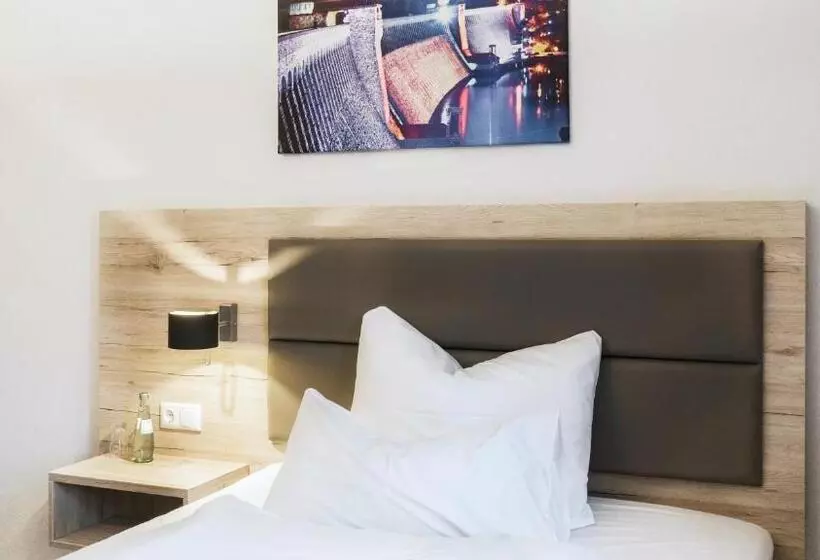 Отель Haus Delecke