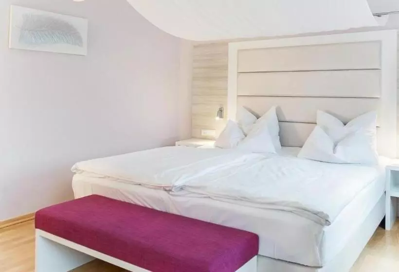 Отель Haus Delecke