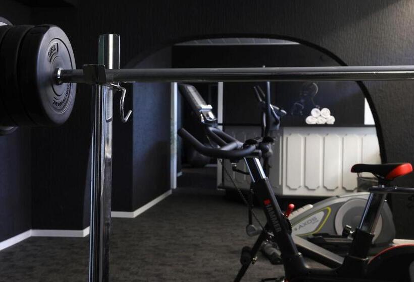 Juststay Mülheim Hotel & Apartments