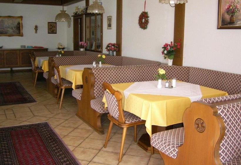 Hotelli Kur Freuschle