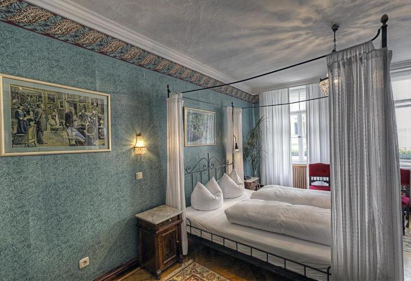 ホテル Orphée   Kleines Haus