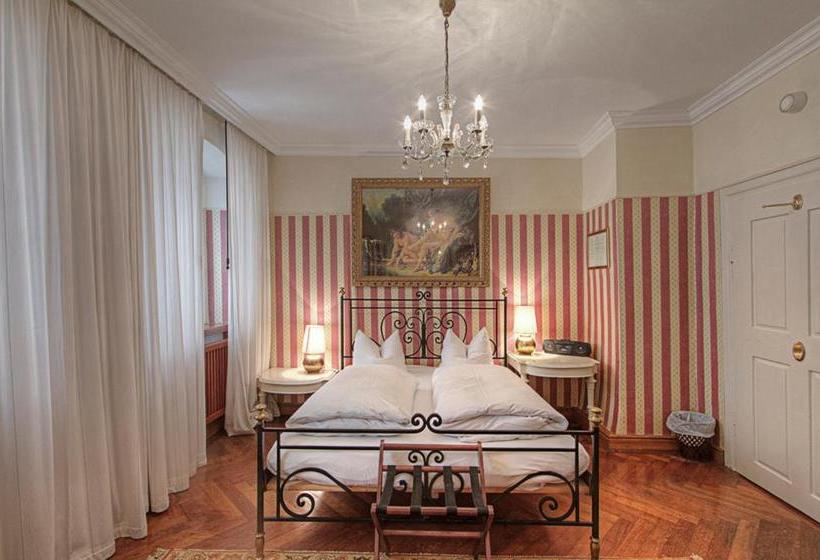 ホテル Orphée   Kleines Haus