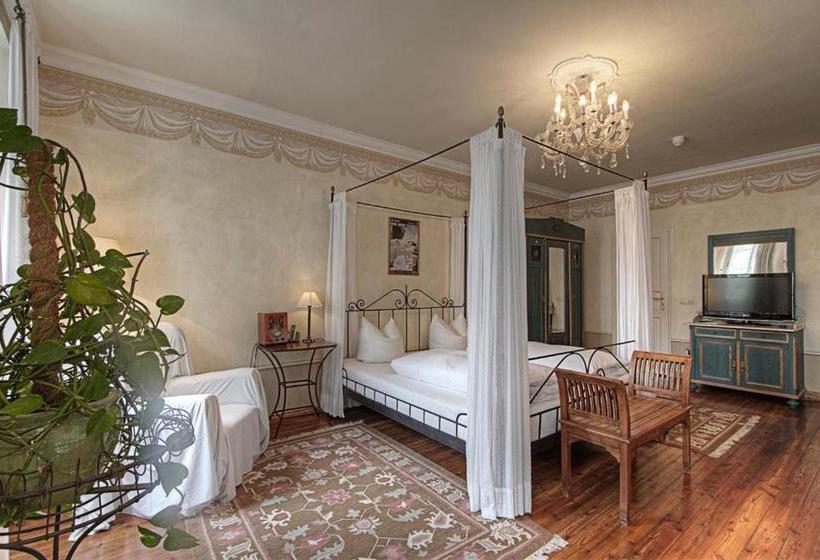 ホテル Orphée   Kleines Haus