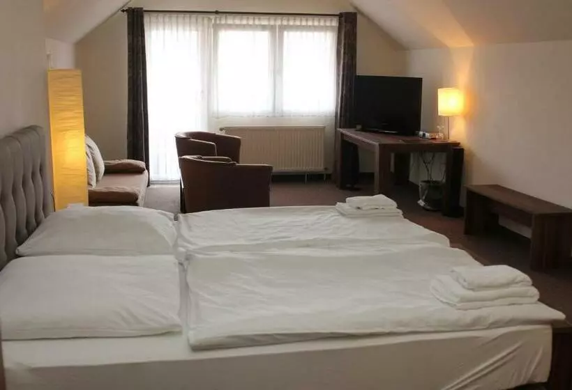 Отель Restaurant Graber