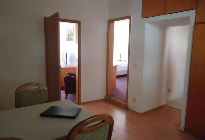 호텔 Schweizer Hof