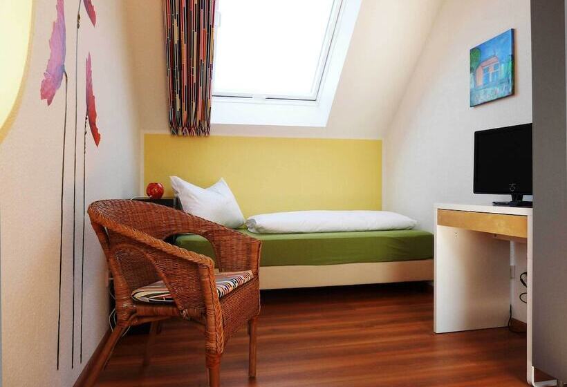 فندق Zur Alten Schmiede