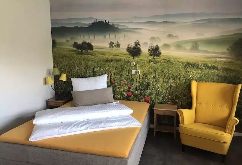 Отель Zur Alten Schmiede