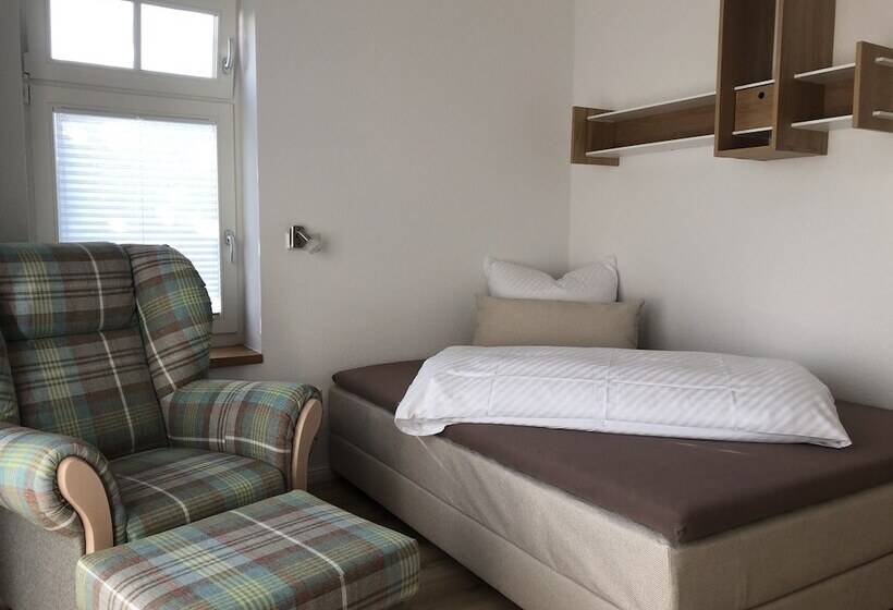 فندق Zur Alten Schmiede