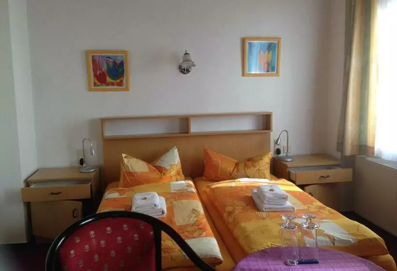 Aamiaismajoitus (B&B) Pension Anna