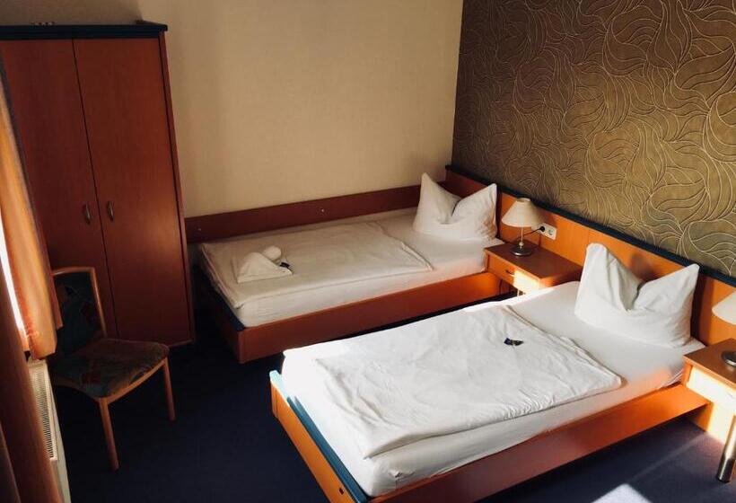 B&s Hotel Am Bachhaus