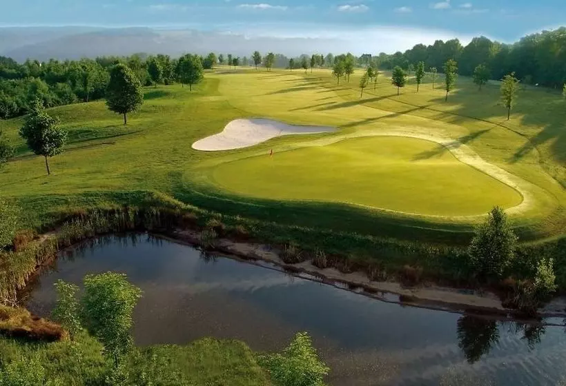 Gut Heckenhof Hotel & Golfresort An Der Sieg Gmbh & Co. Kg