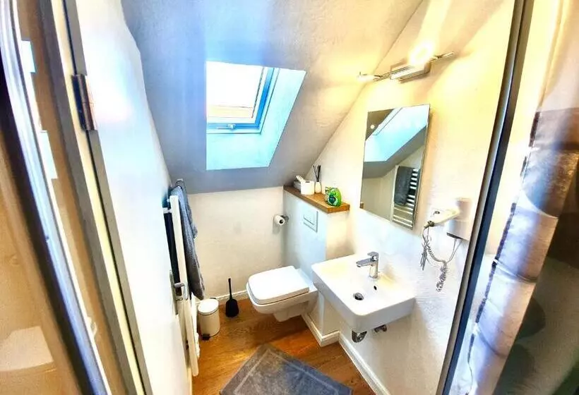 Отель Almehof Thone