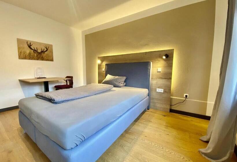 Отель Almehof Thone