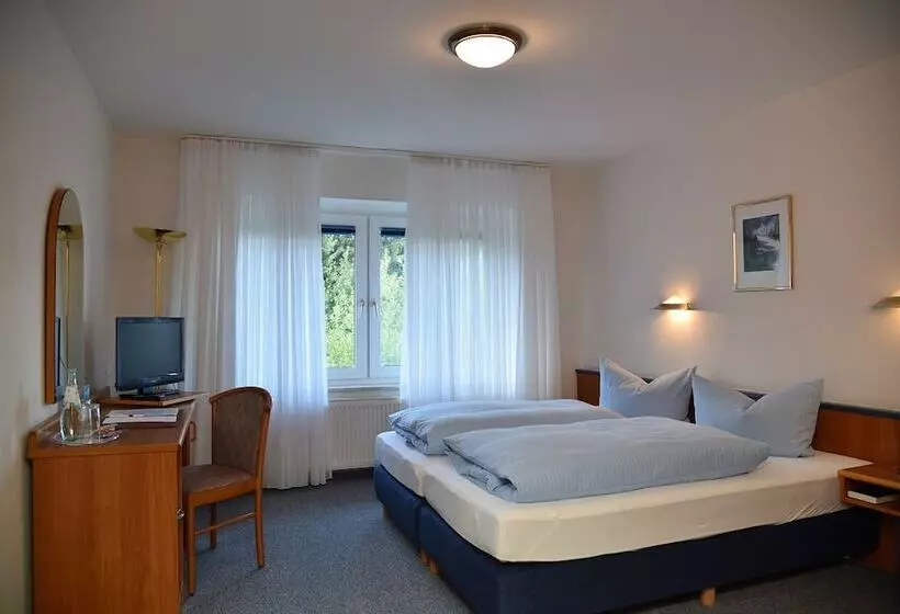 בית מלון כפרי An Der Alten Porzelline