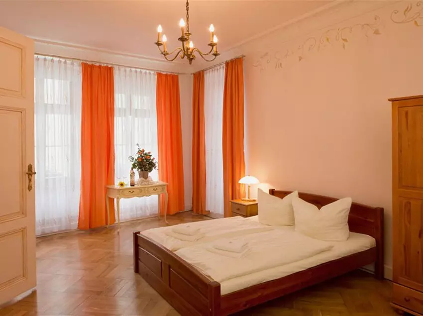 هتل Italia Altstadthaus