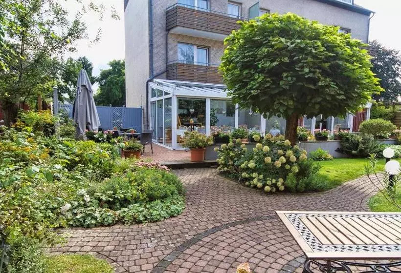 Airport Hotel Karsten