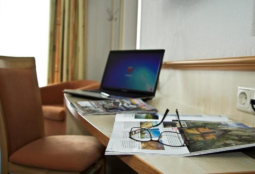 Airport Hotel Karsten