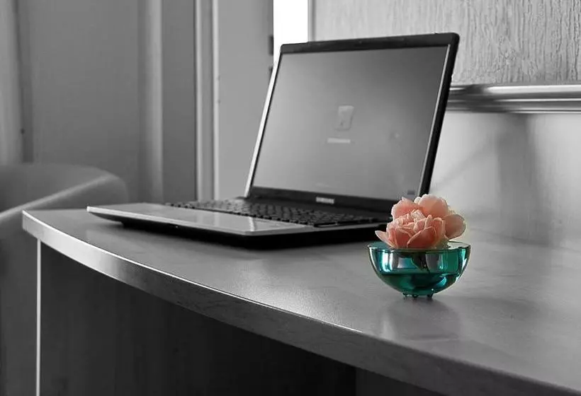 Airport Hotel Karsten