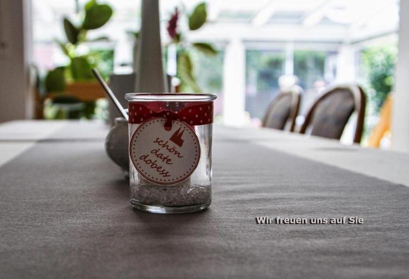 Airport Hotel Karsten