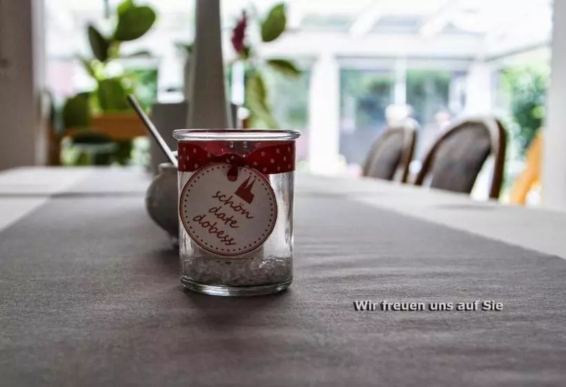 Airport Hotel Karsten