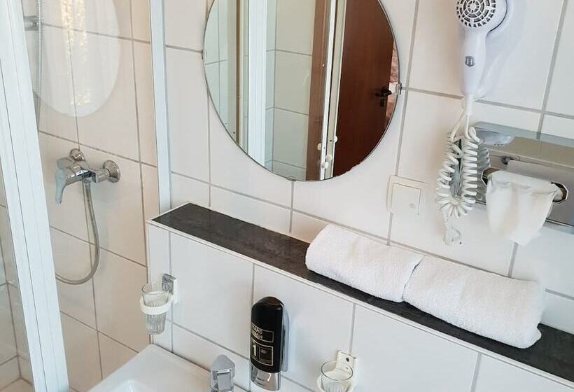 酒店 Restaurant Knechtstedener Hof