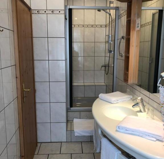 فندق Restaurant Zum Neuling