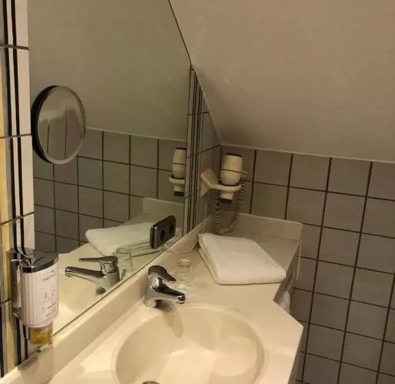 בית מלון כפרי Restaurant Zum Neuling