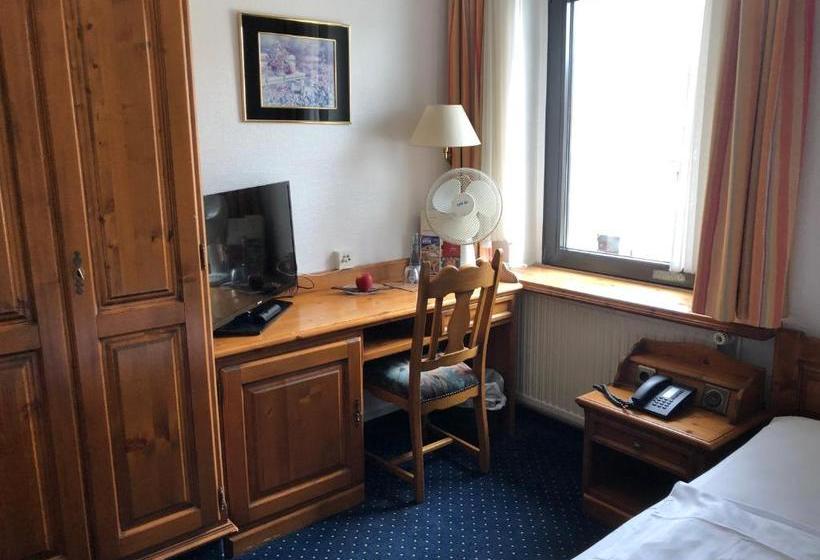 فندق Restaurant Zum Neuling