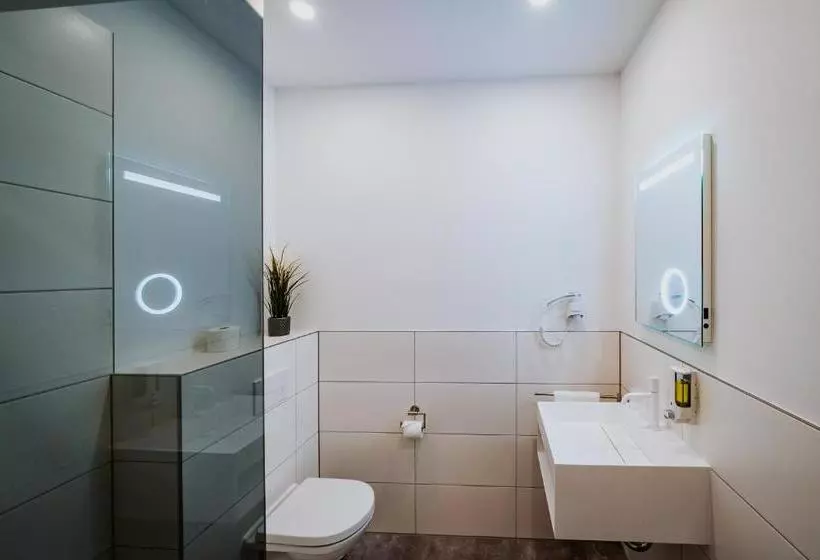 Robrooks Hotel Garni