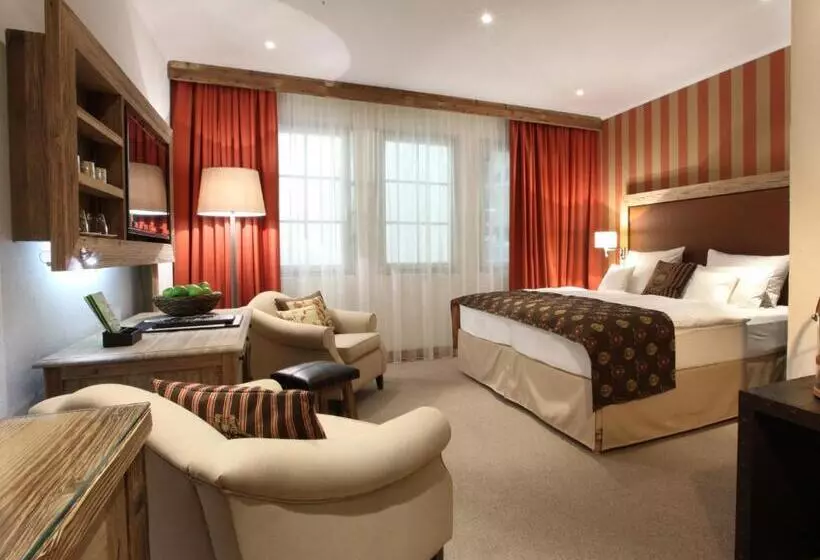 호텔 Spa & Golfresort Weimarer Land