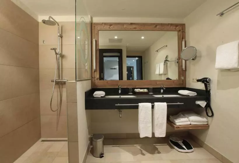 호텔 Spa & Golfresort Weimarer Land