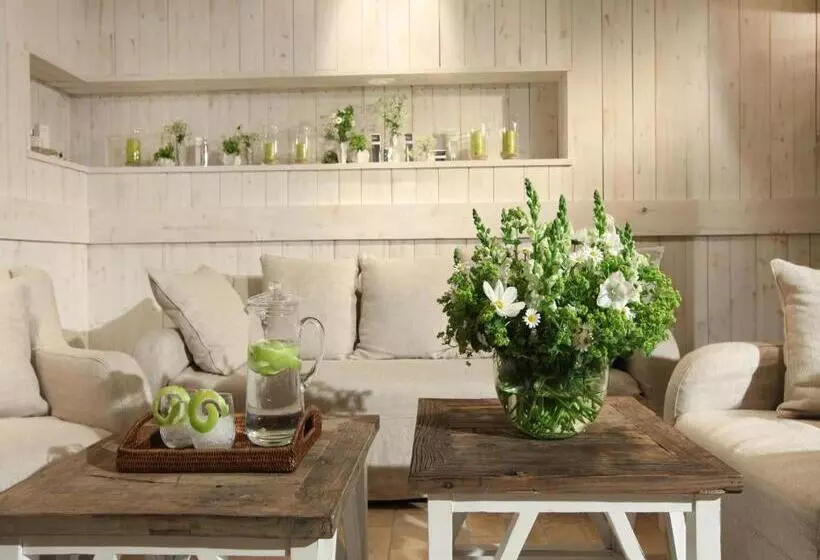 호텔 Spa & Golfresort Weimarer Land