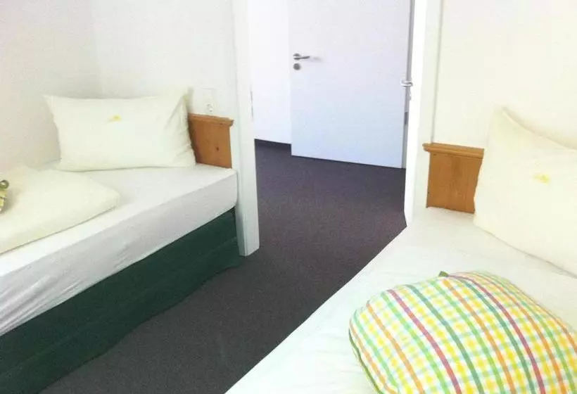 هتل Restaurant Waldmeisterei