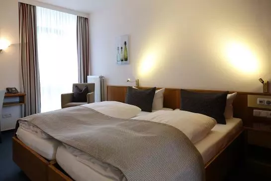 Отель Weserschlößchen