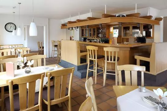 Отель Weserschlößchen