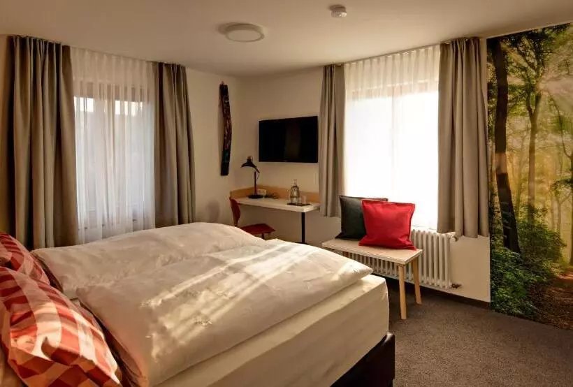 펜션 Landhotel Gasthaus Zum Pflug