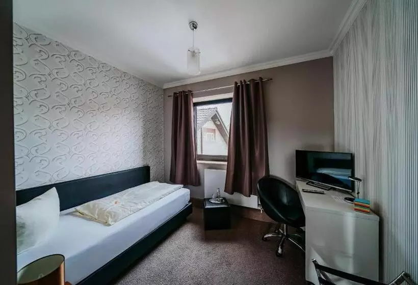 Robrooks Hotel Garni